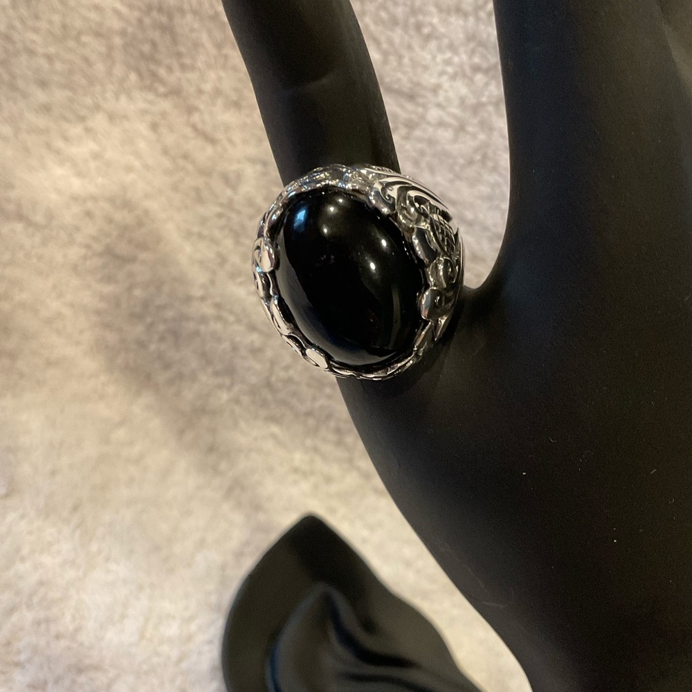 Ring, 925 Silver and Onyx Artisan Crafted, new with tag, 10